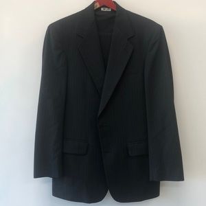 Classic pinstripe three-piece suit - 42L 36/32